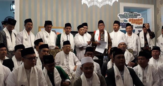 Para ulama dan Pimpinan Cabang Nahdlatul Ulama se-Tangerang Selatan menyatakan dukungan kepada pasangan calon presiden Joko Widodo dan calon wakil presiden Ma'ruf Amin.