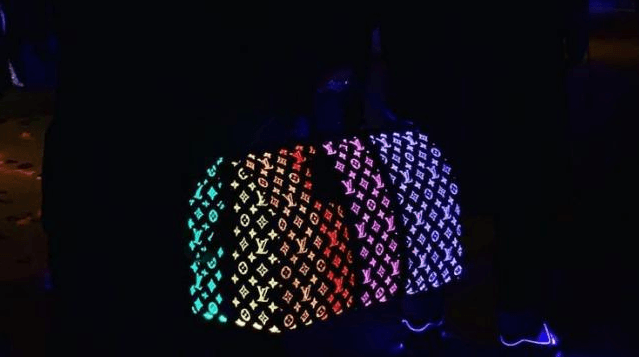 Logo Glow in the Dark