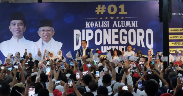Jokowi saat hadiri deklarasi Alumni Diponegoro.