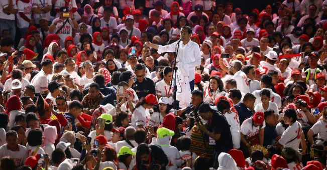 Jokowi saat hadiri acara deklarasi dukungan Alumni SMA Jakarta.
