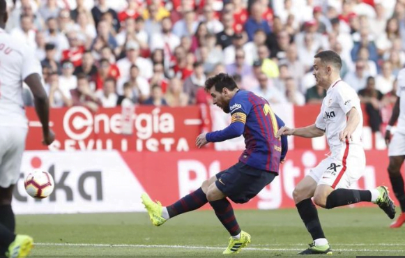 Messi cetak hat-trick pada laga Barca vs Sevilla.