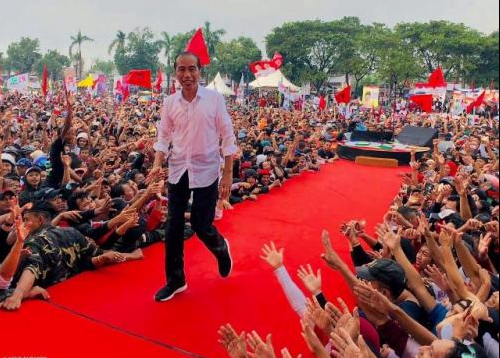 Jokowi saat kampanye di Tegal.