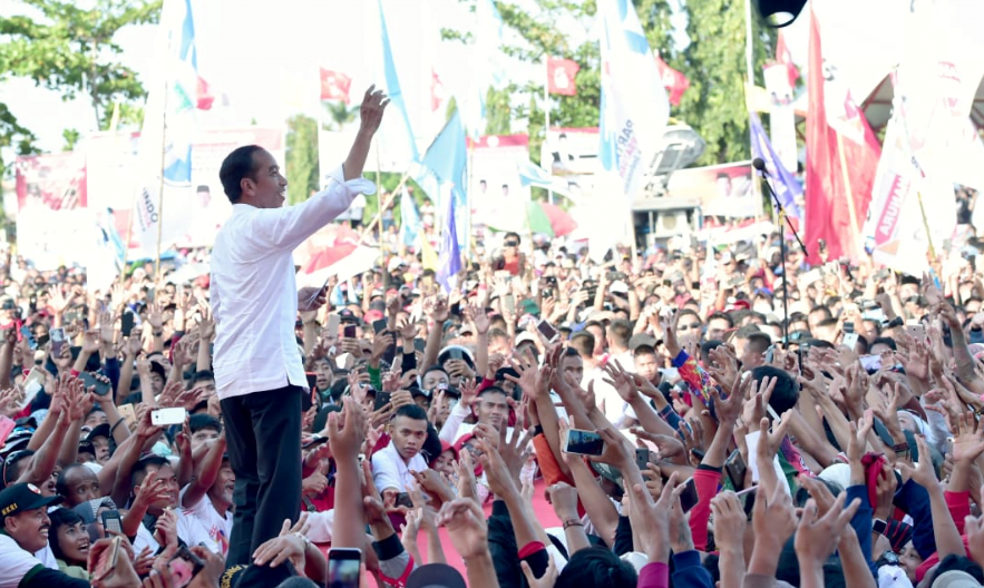 Jokowi saat kampanye di Inramayu.