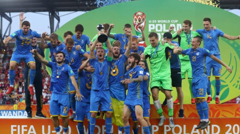 Timnas Ukraina U-20 20 juara Piala Dunia U-20 2019 setelah mengalahkan Korea Selatan (Korsel) U-20 3-1 pada laga final di Stadion Miejski Widzewa Lodz, Polandia, Sabtu (15/6/2019) malam WIB. (Foto: FIFA)