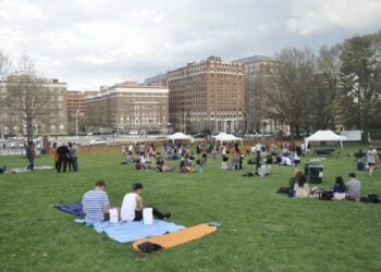 Catatan Pinggir Johns Hopkins University, Menghindari Penularan Virus Corona