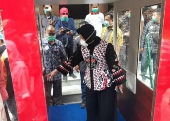 Bilik Disinfeksi Menuai Kontroversi