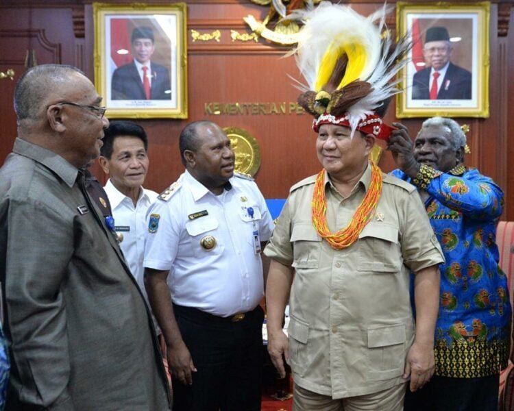 Bupati Manokwari Selatan Hibahkan Tanah untuk TNI dan Polri