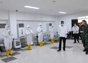 Jokowi Tinjau RS Darurat Wisma Atlet