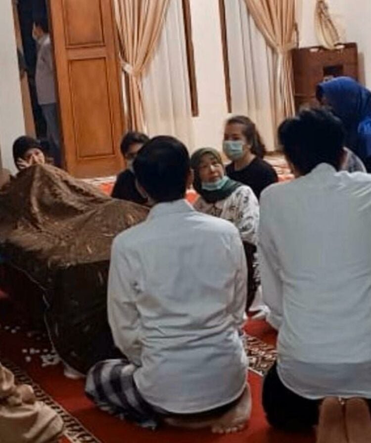 Jenazah Bunda Jokowi