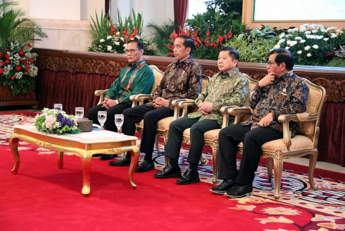 Menteri Suharso Monoarfa: Antisipasi Bila Terjadi Kekeringan Menteri Suharso Monoarfa: Antisipasi Bila Terjadi Kekeringan