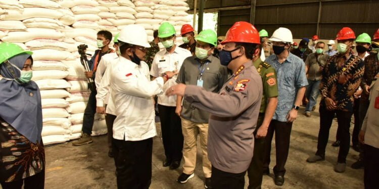 Kendali Terhadap Bahan Baku Gula Pasir & Gula Putih, Jelang Hari Raya