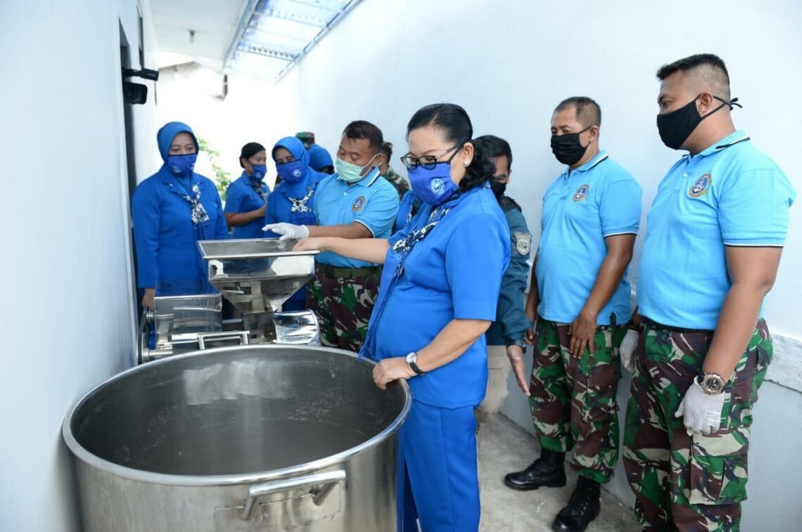 Ketua Umum Jalasenastri Lauching Buku Aneka Resep Kue & Minuman Sehat Ketua Umum Jalasenastri Lauching Buku Aneka Resep Kue & Minuman Sehat