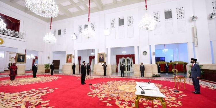 Presiden Jokowi Lantik Kepala BNPT dan Saksikan Pengucapan Sumpah Kepala PPATK