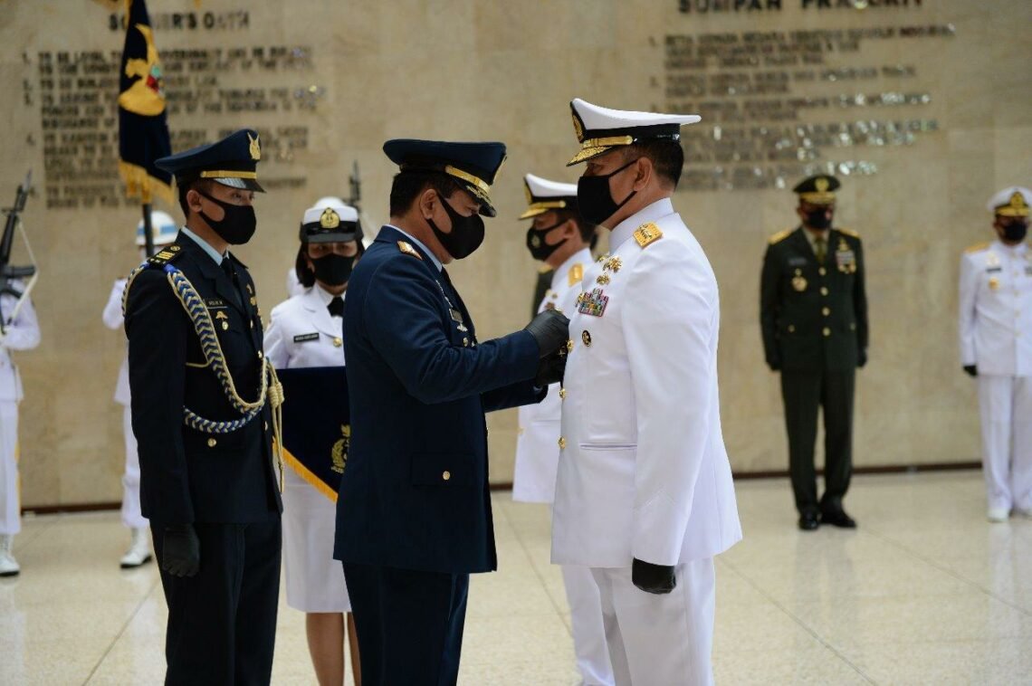 Laksamana TNI Yudo Margono Resmi Jabat Kepala Staf Angkatan Laut,KSAL baru,pelantikan kasal baru,sertijab kasal hari ini Laksamana TNI Yudo Margono Resmi Jabat Kepala Staf Angkatan Laut