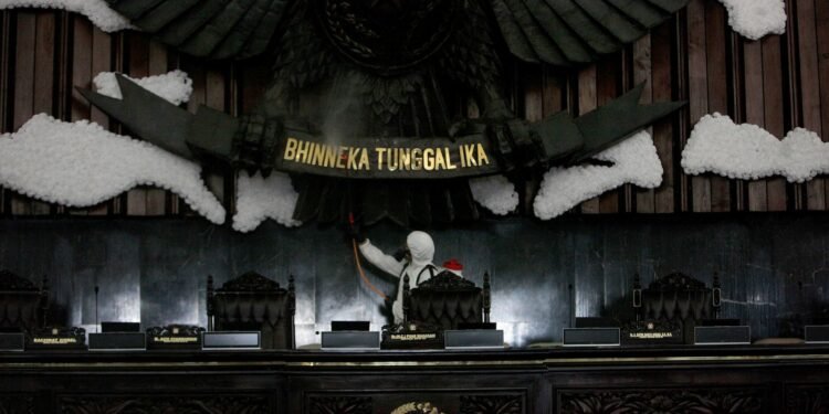 RUU HIP Trending Topik