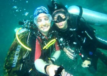 Nadine Chandrawinata Ingin Basah-Basahan