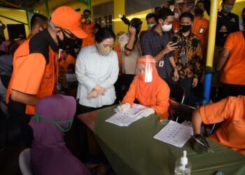 Puan: DPR Akan Evaluasi Bansos Corona