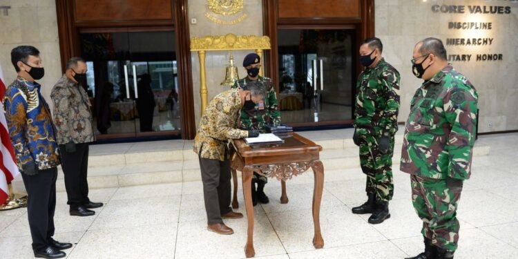 KSAL Tandatangani Nota Kesepahaman Dengan Tiga Dirut Bank Nasional KSAL Tandatangani Nota Kesepahaman Dengan Tiga Dirut Bank Nasional