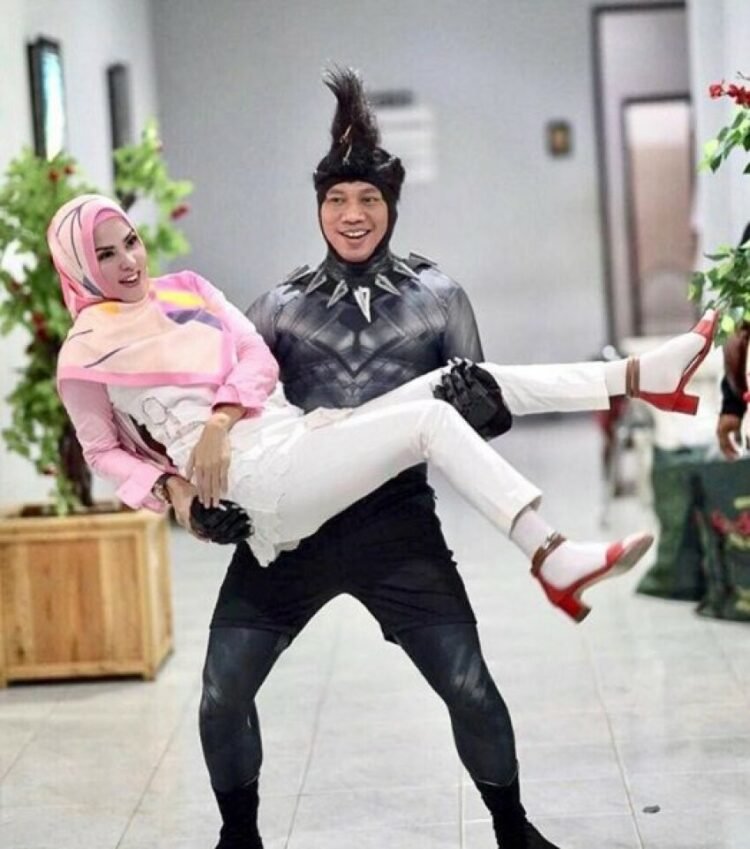 Angel Lelga VS Vicky Prasetyo