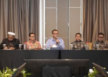 Bisnis Ekspor & Bagi-Bagi Gizi