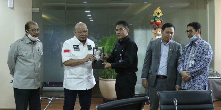 TVRI Bekerjasama Dengan 136 Senator