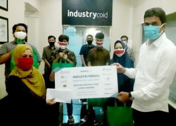 Industry.co.id Berulang Tahun Ketiga Adakan Bakti Sosial