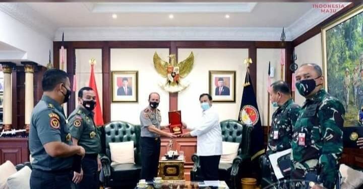 Menhan dan Kepala BNPT Saling Bertukar Pikiran