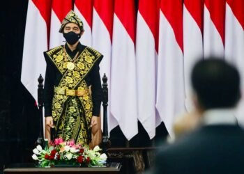 Presiden Kenakan Baju dari Pulau Sabu