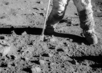 NASA Will Land the First Woman on the Moon in 2024