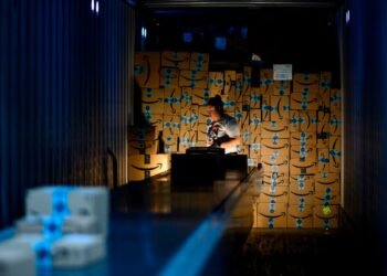 Amazon Employee Warns Internal Groups They’re Being Monitored For Labor Organizing