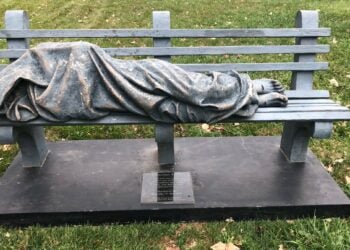 Sejarah Singkat Orang Memanggil Polisi di Patung ‘Yesus Tunawisma’