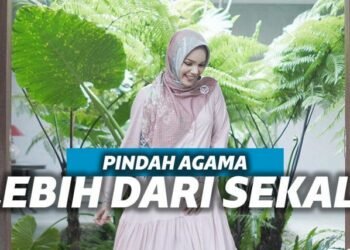 Sederet Artis Lebih Dari Sekali Pindah Agama