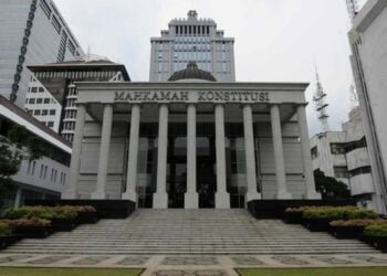 Penghargaan Negara Untuk Hakim MK Ramai Digunjing Masyarakat