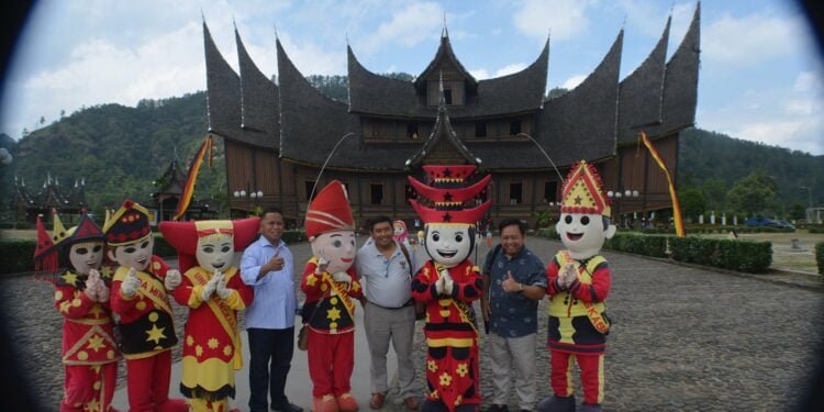 Turis Asing Nihil Berkunjung ke Sumatera Barat