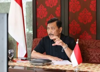 Luhut Natal Tetap Patuhi Protokol Kesehatan