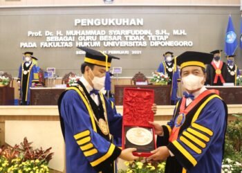 Seorang Hakim Bukanlah “Tukang” atau “Mekanik”