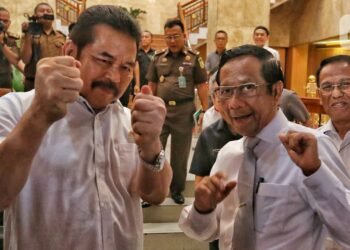 Jaksa Agung Dikunjungi Mahfud MD