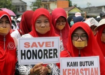 Mirisnya Nasib Para Guru Honorer