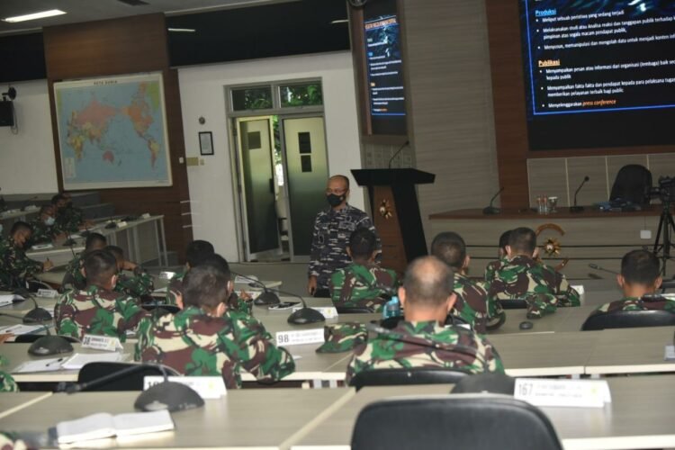 KADISPENAL Berikan Kuliah Umum Kepada Pasis Dikreg Seskoal Angkatan Ke-59 TA 2021