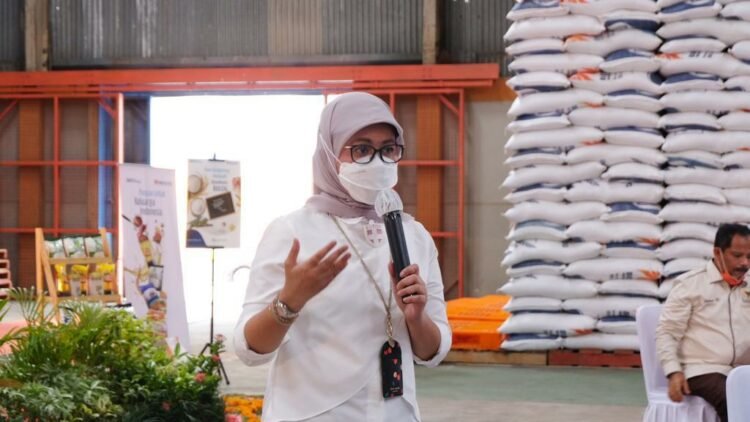 BULOG Gelar Operasi Pasar Daging Beku Ramadhan