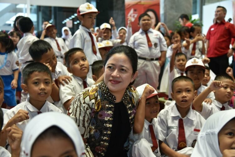 Peringatan Hardiknas