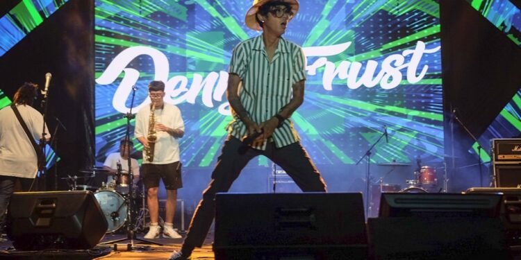 Denny Frust: Melanjutkan Warisan Musik Jamaika dengan Album Baru “It’s Alright”