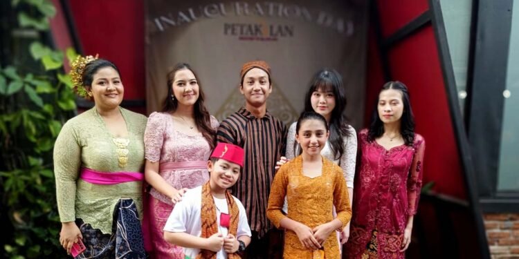 Wisuda Batch 2 Kursus Akting Petakilan: Menyiapkan Bintang Masa Depa