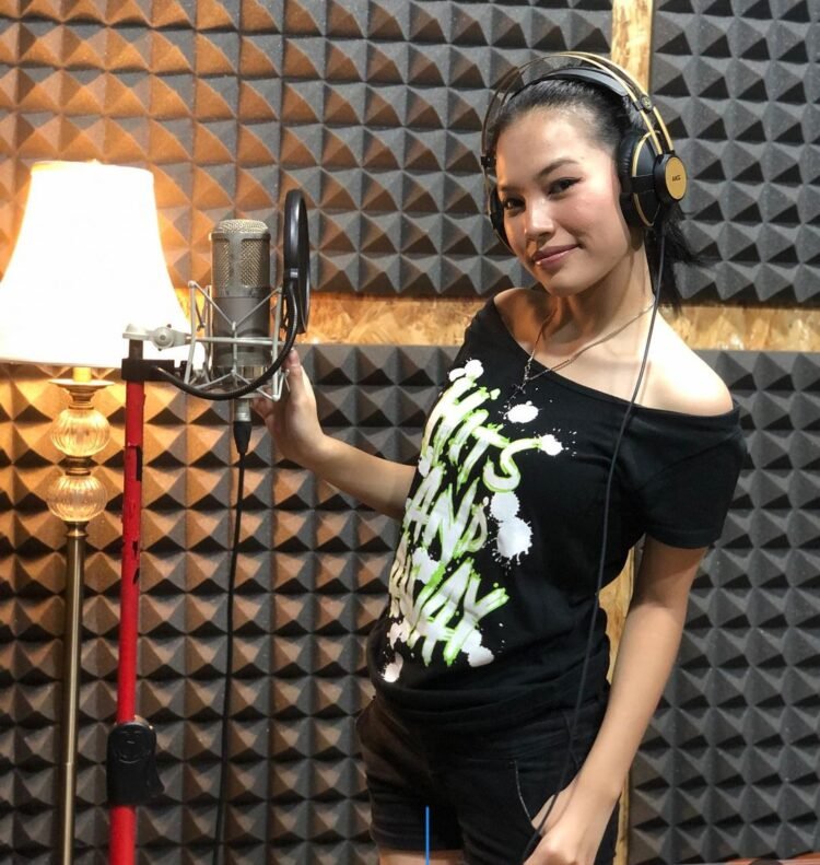 Zoe Jireh Tampil Memukau dengan Single “Dola” Karya Angga Dermawan