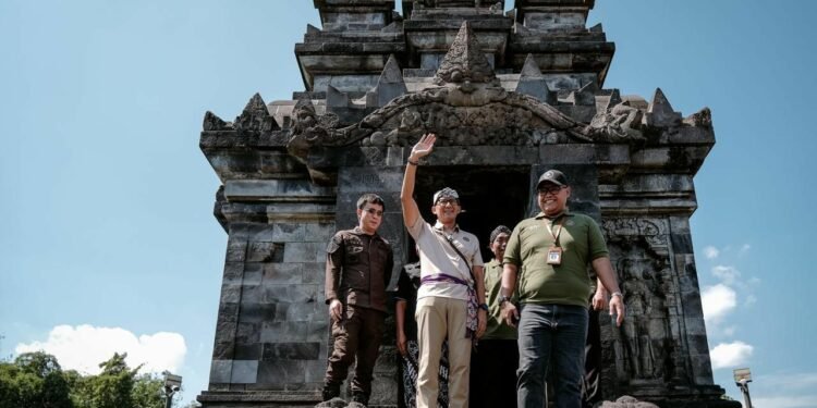 Menparekraf Sandiaga Uno Lanjutkan Visitasi ADWI 2024 di Desa Wisata Wanurejo, Magelang
