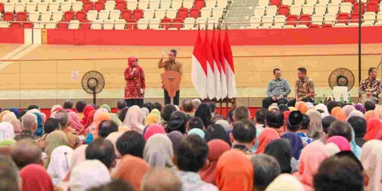 Pj. Gubernur Heru Budi Hartono Hadiri Silaturahmi Bersama Kepala Sekolah se-DKI Jakarta di Velodrome