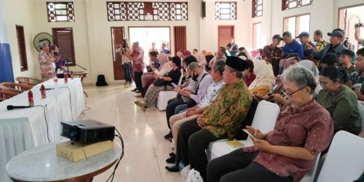 OJK Bersama Komisi XI DPR RI Sosialisasikan Bahaya Pinjol Ilegal