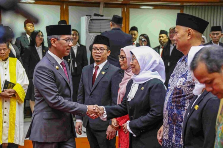 Pj. Gubernur DKI Jakarta Heru Budi Hartono Lantik 71 ASN di Balai Kota