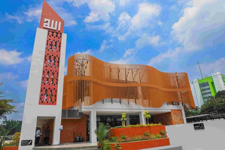 Pj. Gubernur Heru Budi Resmikan Masjid Ar-Raudhah: Tekankan Peran Inklusif Masjid sebagai Pusat Pendidikan, Ekonomi, dan Sosial