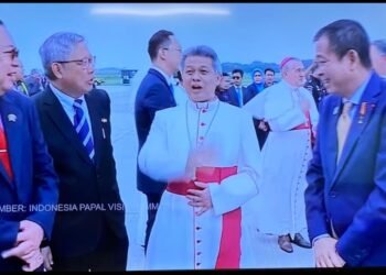 Mendarat di Bandara Soekarno Hatta, Paus Fransiskus Disambut Tokoh Gereja dan Pejabat Negara